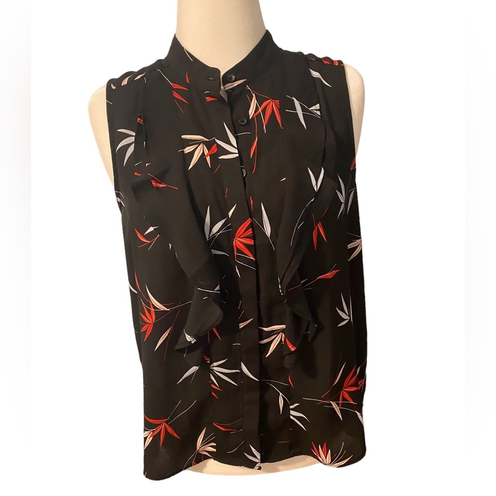 🔥$ 5.00 Ann Taylor sleeveless ladies blouse; petite large.